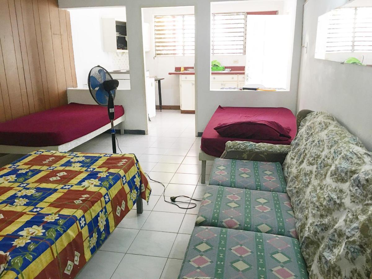 African Symbol Guest House Montego Bay Eksteriør billede
