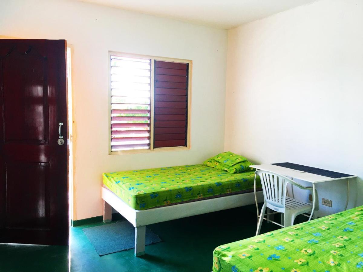 African Symbol Guest House Montego Bay Eksteriør billede